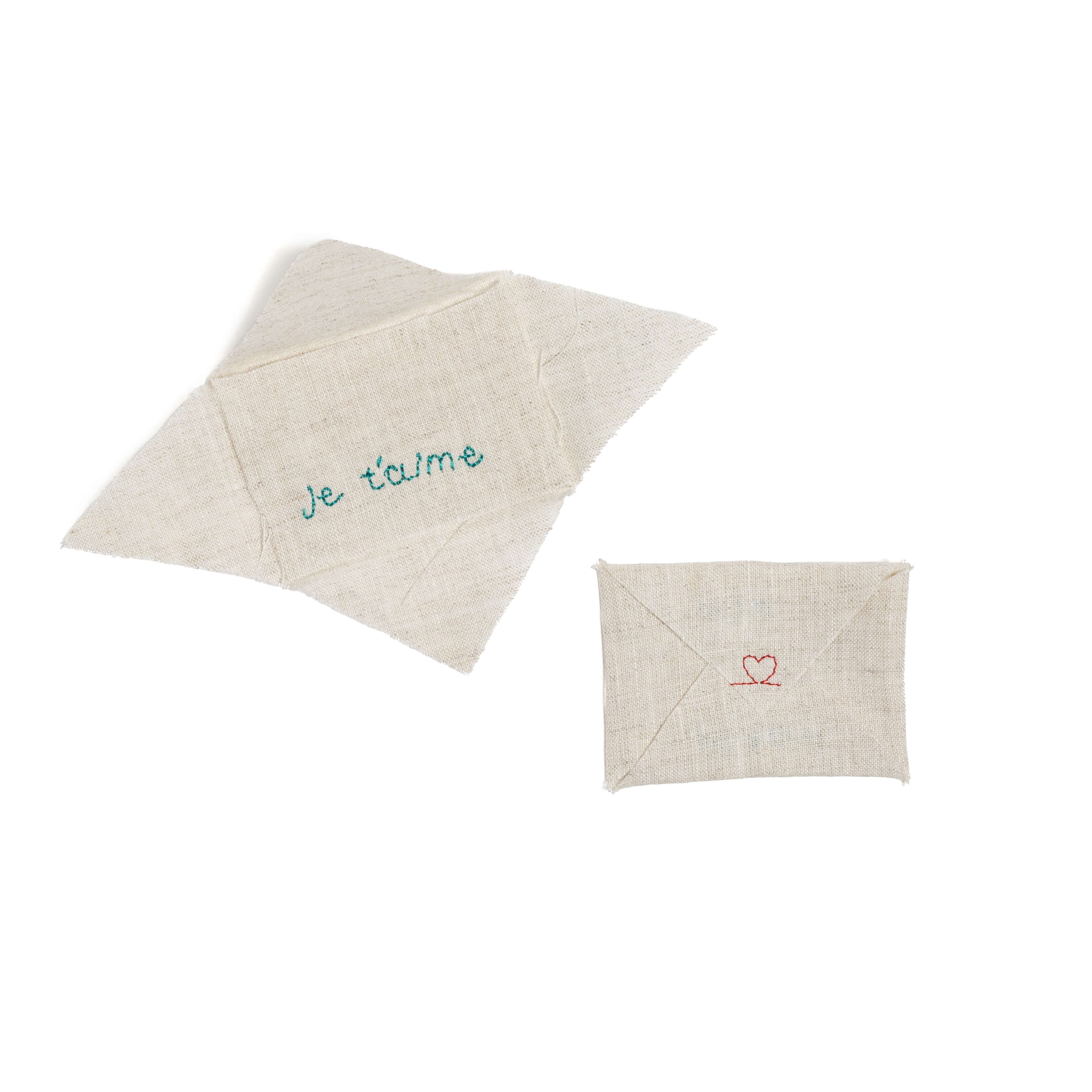 PERSONALIZATION - WELL KEPT SECRET - EMBROIDERED MESSAGE