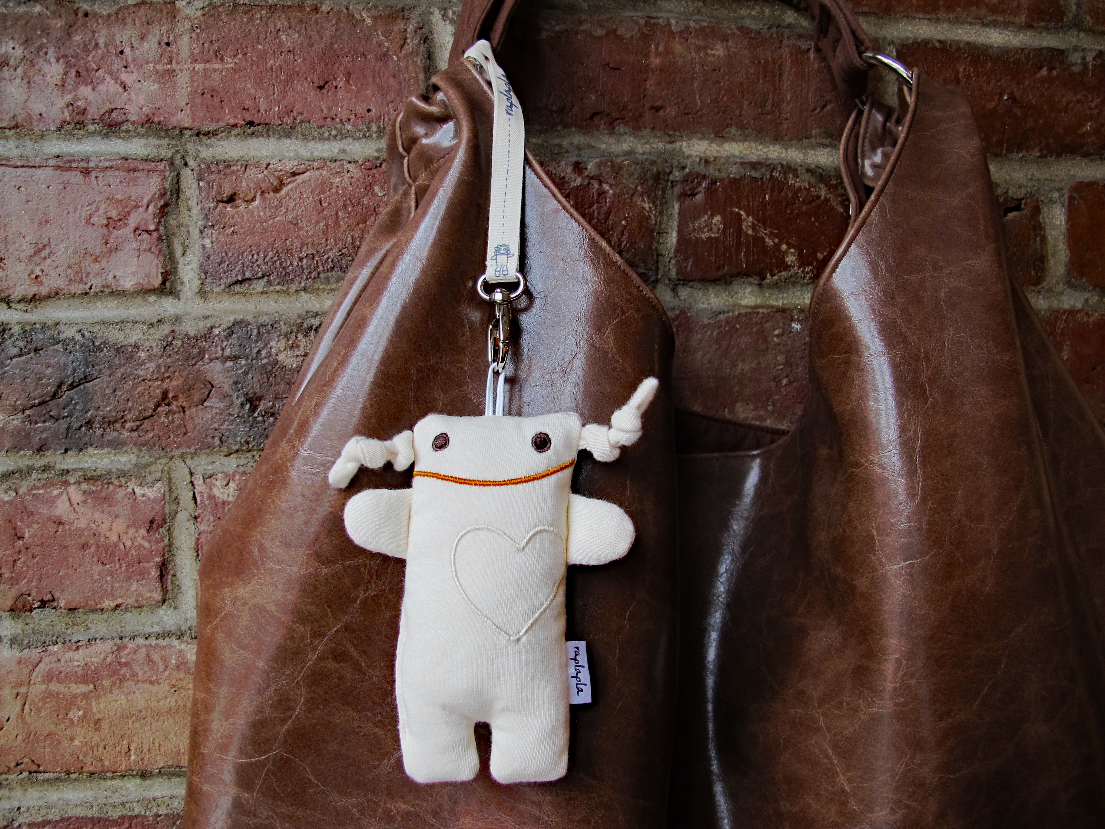 BÉBÉ MONSIEUR TSÉ-TSÉ - PELUCHE