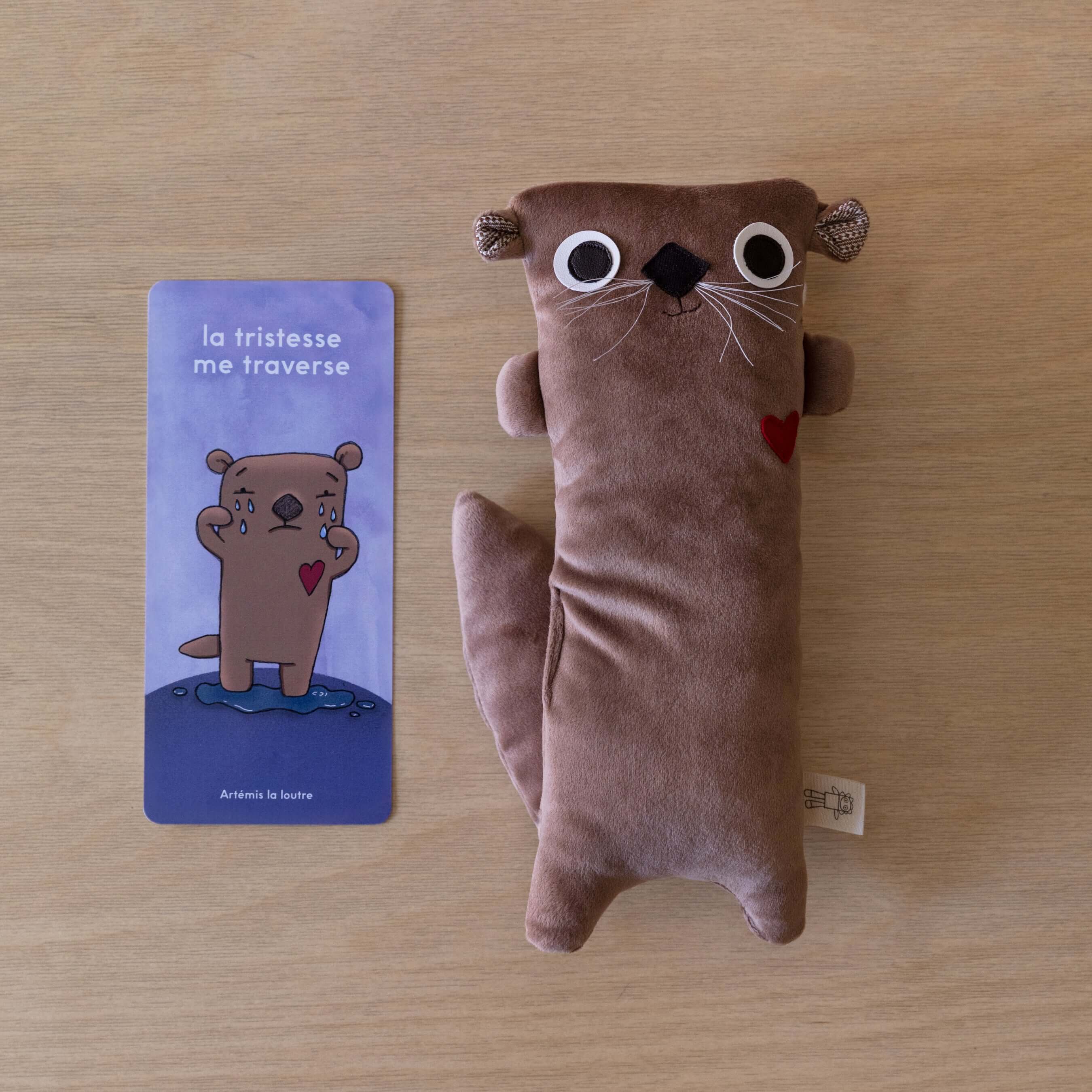 ARTÉMIS LA LOUTRE - PELUCHE