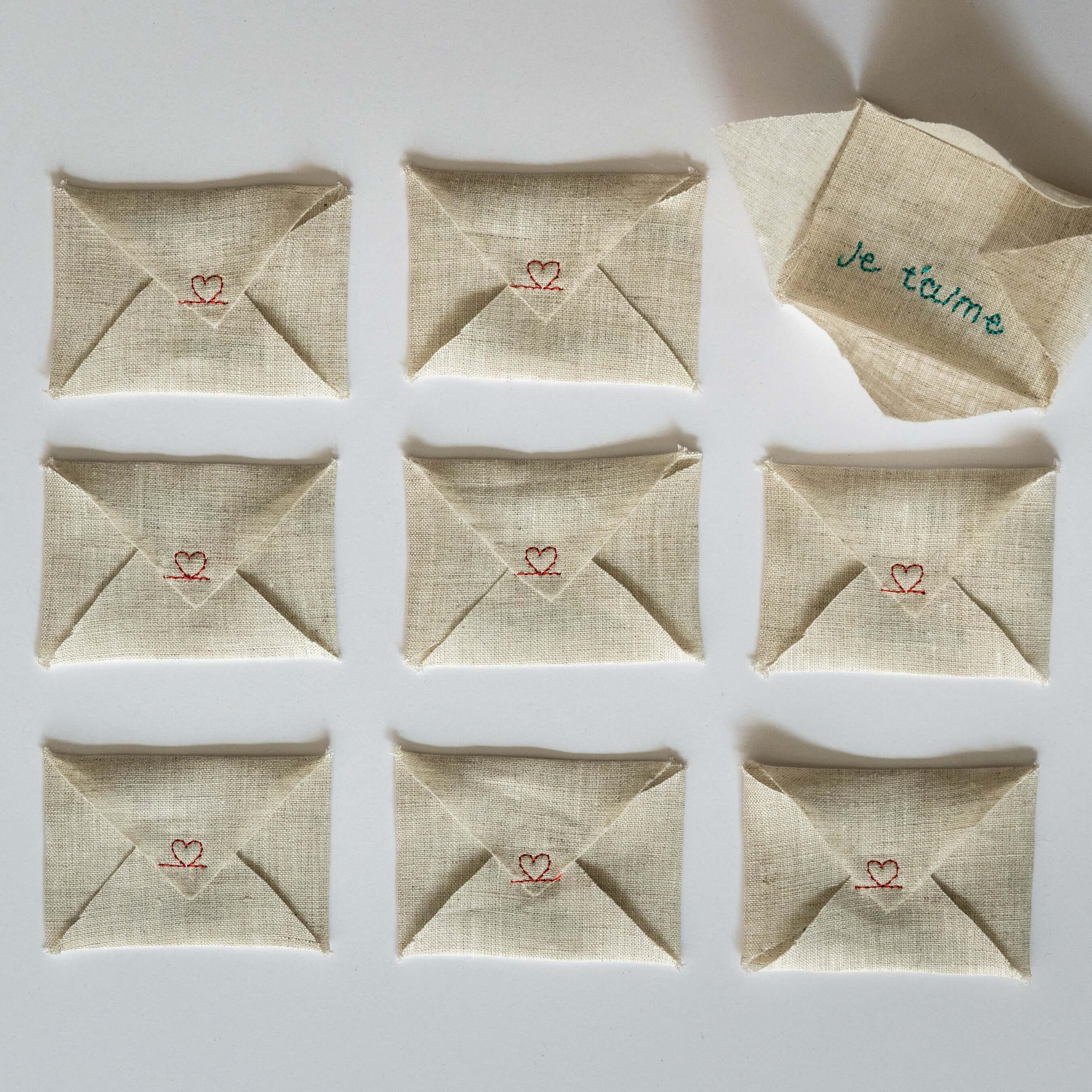 PERSONALIZATION - WELL KEPT SECRET - EMBROIDERED MESSAGE