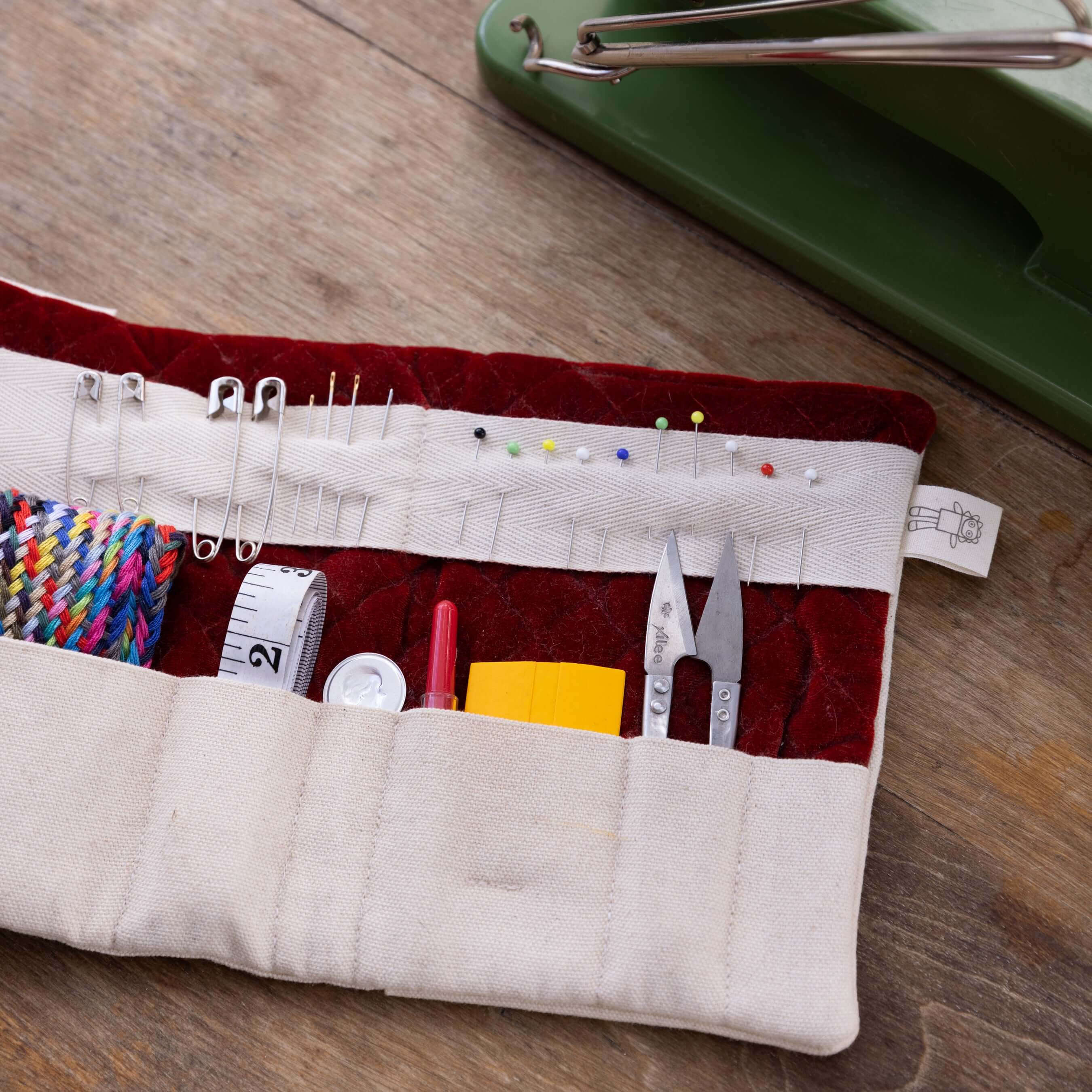 SEWING KIT